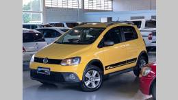 VOLKSWAGEN - CROSSFOX - 2011/2012 - Amarela - R$ 43.900,00