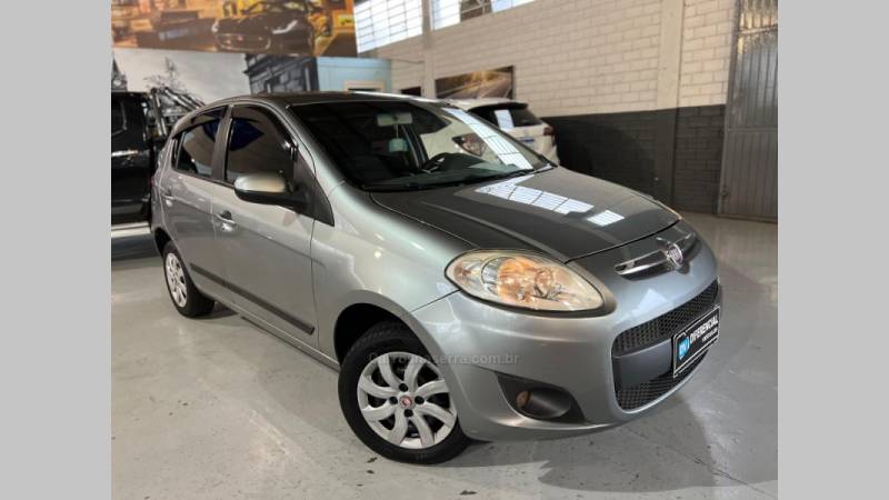 FIAT - PALIO - 2012/2013 - Cinza - R$ 39.900,00