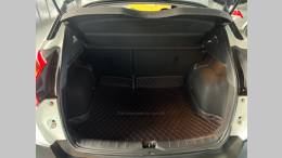 NISSAN - KICKS - 2017/2018 - Branca - R$ 85.900,00